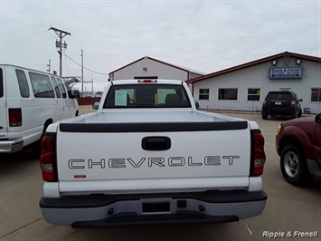 2006 Chevrolet Silverado 1500 Work Truck   - Photo 6 - Davenport, IA 52802