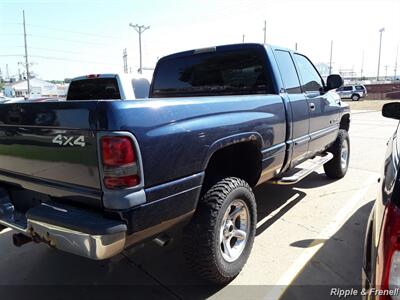 2001 Dodge Ram 1500 SLT 4dr Quad Cab SLT   - Photo 9 - Davenport, IA 52802