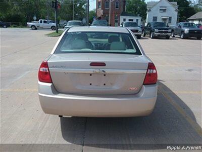 2005 Chevrolet Malibu   - Photo 5 - Davenport, IA 52802