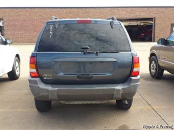 2002 Jeep Grand Cherokee Laredo   - Photo 4 - Davenport, IA 52802