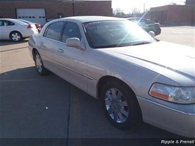 2003 Lincoln Town Car Cartier   - Photo 4 - Davenport, IA 52802