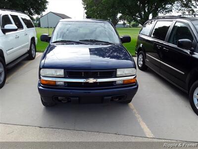 2004 Chevrolet S-10 LS 4dr Crew Cab LS   - Photo 1 - Davenport, IA 52802