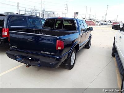 2004 Chevrolet S-10 LS 4dr Crew Cab LS   - Photo 9 - Davenport, IA 52802