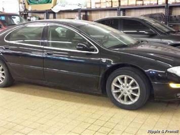 2004 Chrysler 300M   - Photo 2 - Davenport, IA 52802