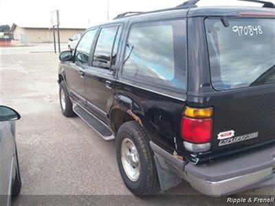 1997 Ford Explorer XL 4dr XL   - Photo 7 - Davenport, IA 52802