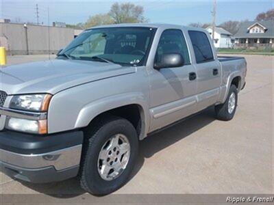 2004 Chevrolet Silverado 1500 Z71 4dr Crew Cab Z71   - Photo 3 - Davenport, IA 52802