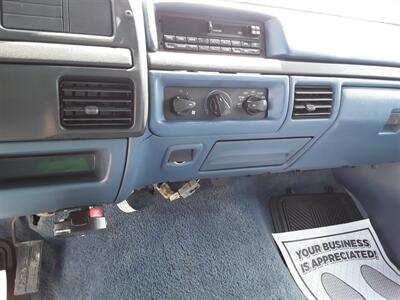 1997 Ford F-250 XLT   - Photo 7 - De Witt, IA 52742