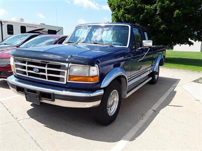 1997 Ford F-250 XLT   - Photo 3 - De Witt, IA 52742