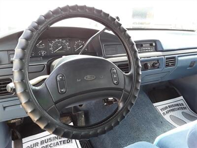 1997 Ford F-250 XLT   - Photo 5 - De Witt, IA 52742