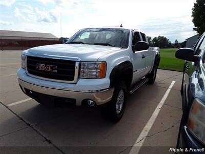 2007 GMC Sierra 1500 Work Truck Work Truck 4dr Extended Cab   - Photo 3 - Davenport, IA 52802