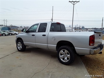 2005 Dodge Ram 1500 SLT 4dr Quad Cab SLT   - Photo 4 - Davenport, IA 52802