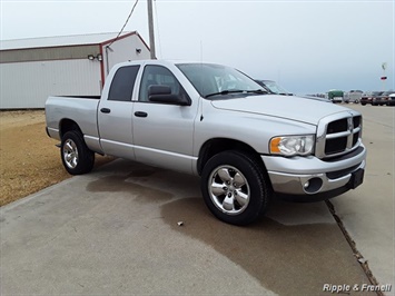 2005 Dodge Ram 1500 SLT 4dr Quad Cab SLT   - Photo 7 - Davenport, IA 52802