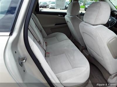 2011 Chevrolet Impala LT   - Photo 10 - Davenport, IA 52802