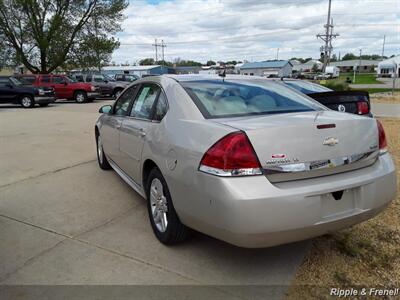 2011 Chevrolet Impala LT   - Photo 5 - Davenport, IA 52802