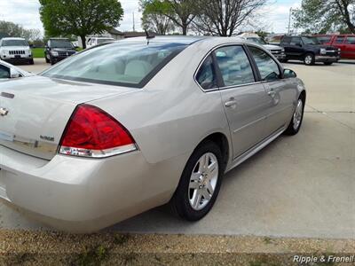 2011 Chevrolet Impala LT   - Photo 7 - Davenport, IA 52802