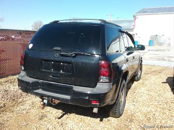 2004 Chevrolet Trailblazer LS   - Photo 3 - Davenport, IA 52802