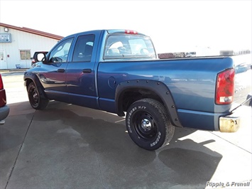 2004 Dodge Ram 1500 ST 4dr Quad Cab ST   - Photo 4 - Davenport, IA 52802