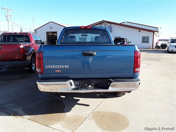 2004 Dodge Ram 1500 ST 4dr Quad Cab ST   - Photo 5 - Davenport, IA 52802