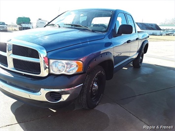 2004 Dodge Ram 1500 ST 4dr Quad Cab ST   - Photo 3 - Davenport, IA 52802