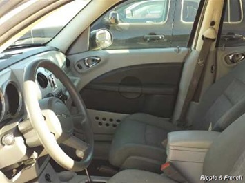 2007 Chrysler PT Cruiser   - Photo 3 - Davenport, IA 52802