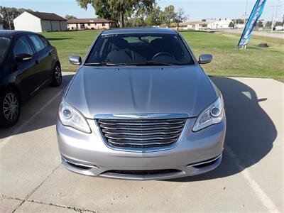 2013 Chrysler 200 Touring   - Photo 1 - De Witt, IA 52742