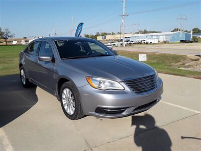 2013 Chrysler 200 Touring   - Photo 3 - De Witt, IA 52742