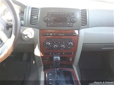 2005 Jeep Grand Cherokee Limited 4dr Limited   - Photo 13 - Davenport, IA 52802