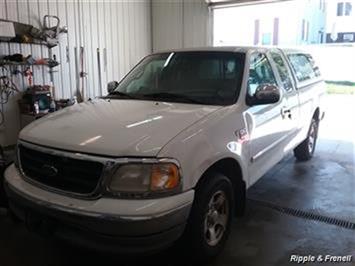 2000 Ford F-150 XL   - Photo 1 - Davenport, IA 52802