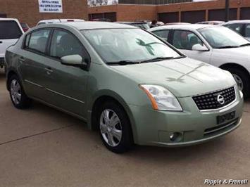 2008 Nissan Sentra 2.0   - Photo 2 - Davenport, IA 52802