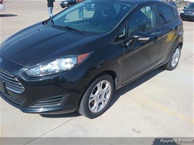 2015 Ford Fiesta SE   - Photo 3 - Davenport, IA 52802