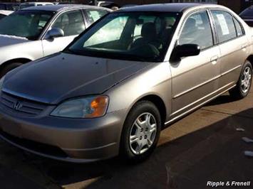 2002 Honda Civic LX   - Photo 1 - Davenport, IA 52802