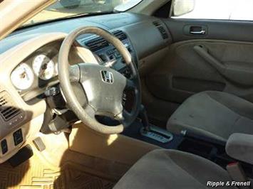 2002 Honda Civic LX   - Photo 3 - Davenport, IA 52802