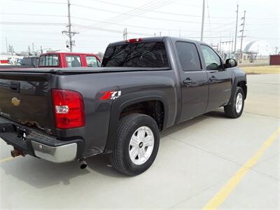 2010 Chevrolet Silverado 1500 LT   - Photo 9 - Davenport, IA 52802