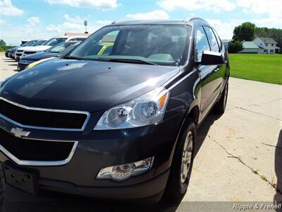 2012 Chevrolet Traverse LS   - Photo 3 - Davenport, IA 52802