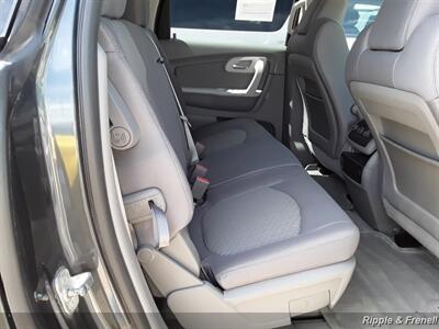 2012 Chevrolet Traverse LS   - Photo 11 - Davenport, IA 52802