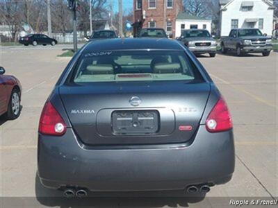 2005 Nissan Maxima 3.5 SL   - Photo 5 - Davenport, IA 52802