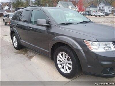 2015 Dodge Journey SXT   - Photo 4 - Davenport, IA 52802