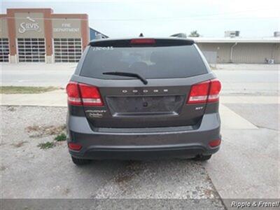 2015 Dodge Journey SXT   - Photo 5 - Davenport, IA 52802