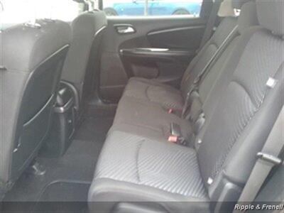 2015 Dodge Journey SXT   - Photo 10 - Davenport, IA 52802