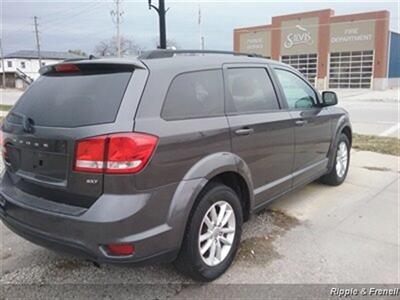 2015 Dodge Journey SXT   - Photo 6 - Davenport, IA 52802