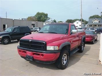 1994 Dodge Ram 1500 Laramie SLT 2dr Laramie SLT   - Photo 1 - Davenport, IA 52802