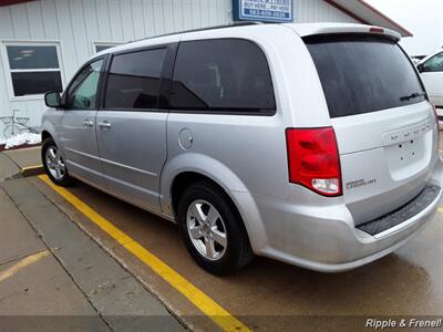 2017 Dodge Grand Caravan SE   - Photo 6 - Davenport, IA 52802