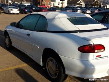 1997 Chevrolet Cavalier LS   - Photo 3 - Davenport, IA 52802