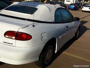 1997 Chevrolet Cavalier LS   - Photo 4 - Davenport, IA 52802