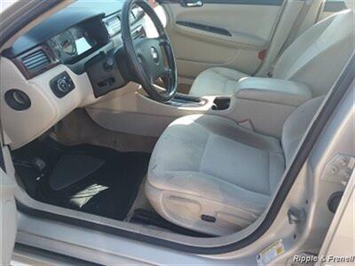 2010 Chevrolet Impala LT   - Photo 8 - Davenport, IA 52802