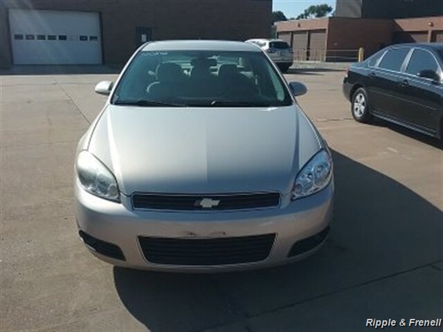 2010 Chevrolet Impala LT - Photo 1 - Davenport, IA 52802
