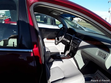 2008 Buick LaCrosse CXL   - Photo 9 - Davenport, IA 52802