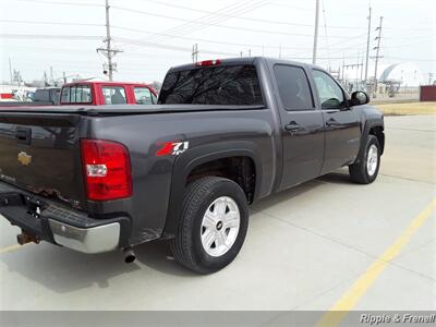 2010 Chevrolet Silverado 1500 LT   - Photo 9 - Davenport, IA 52802