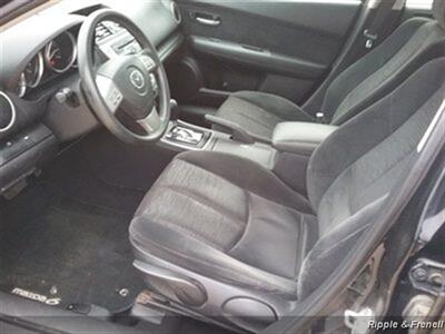 2009 Mazda Mazda6 i Sport   - Photo 8 - Davenport, IA 52802
