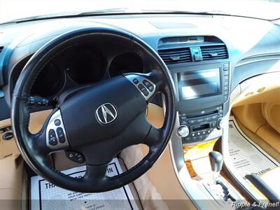 2005 Acura TL 3.2   - Photo 6 - Davenport, IA 52802